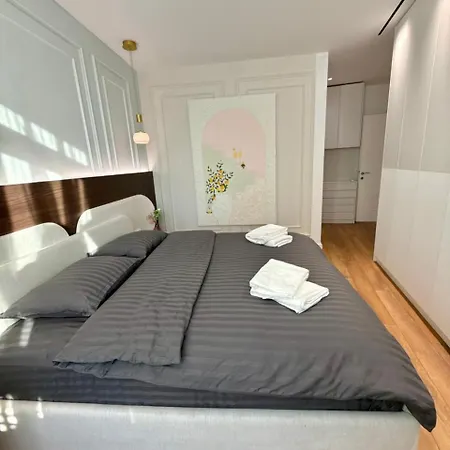 Luxury View Private Jacuzzi شقة تيرانا