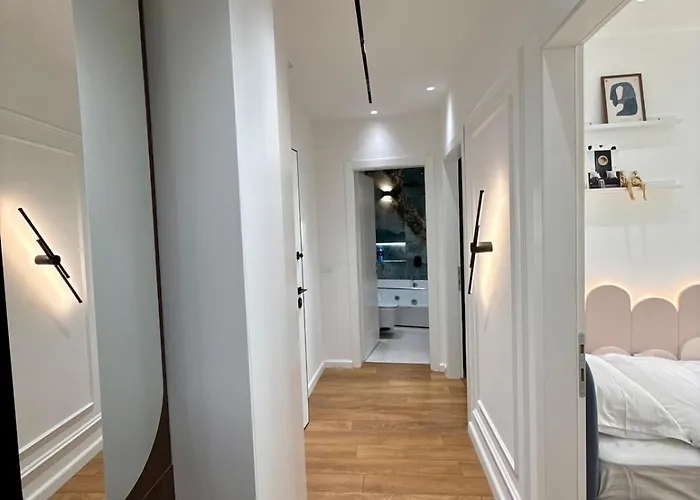 Apartmán Luxury Lake View Apartment Private Jacuzzi Tirana