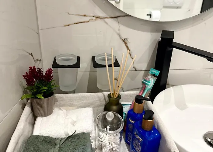 Luxury Lake View Apartment Private Jacuzzi Tirana