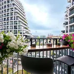 Luxury View Private Jacuzzi Apartment Tirana