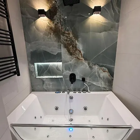 Apartamento Luxury View Private Jacuzzi Tirana