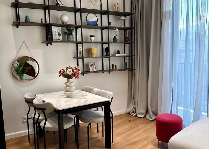 Luxury Lake View Apartment Private Jacuzzi Apartment *