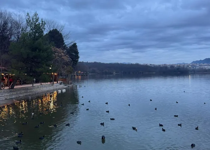 Luxury Lake View Apartment Private Jacuzzi Apartment Tirana